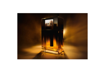 Dior Homme Parfum for men – luxury cologne featuring woody, floral, and leathery notes in a sophisticated modern glass square bottle